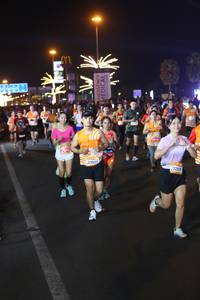 BIB: 23527, 22010
                            <button type="button" onclick="openModal(23216272)" class="btn btn-primary btn-sm float-right btn-popup" data-toggle="modal" data-target=".modal-high-quality">
                        <i class="fas fa-shopping-cart"></i> Add to Cart
                    </button>
                                            <button type="button" onclick="isThisMe(23216272, true)" class="btn btn-success btn-sm float-right btn-popup btn-isme hidden" data-toggle="tooltip" data-placement="bottom" title="นี่คือรูปของคุณใช่ไหม คลิกที่นี่เพื่อเอาเข้าอัลบั้ม">
                        <i class="fas fa-plus"></i> Add to album
                    </button>
                    <button type="button" onclick="isThisMe(23216272, false)" class="btn btn-warning btn-sm float-right btn-popup btn-isnotme hidden">
                        <i class="fas fa-ban"></i> Remove from album
                    </button>
